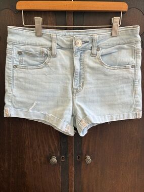 American Eagle Outfitters Light Blue Denim Cutoff Shorts Size 6